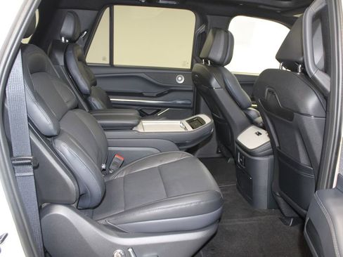 New 2025 Lincoln Navigator L Reserve w/ Jet Appearance Package image 36