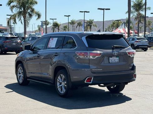 Used 2015 Toyota Highlander XLE FWD image 8