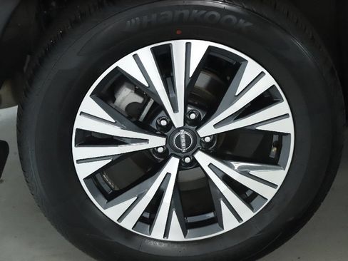 Certified 2023 Nissan Rogue SV w/ SV Premium B Package AWD/4WD image 12