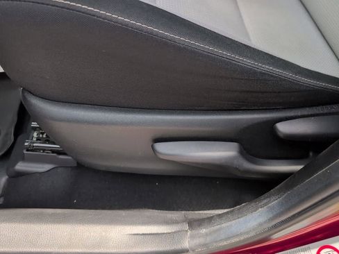 Used 2018 Toyota RAV4 Adventure FWD image 9