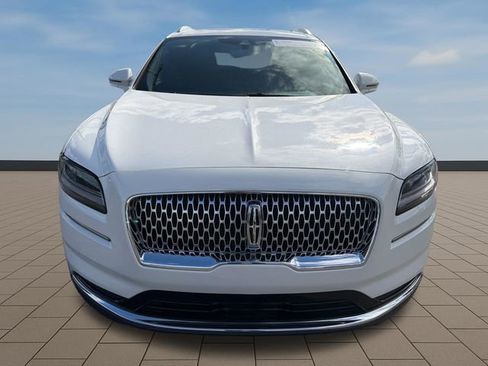 Used 2023 Lincoln Nautilus Reserve w/ Luxury Package AWD/4WD image 10