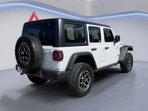 Used 2025 Jeep Wrangler Unlimited Rubicon AWD/4WD image 5