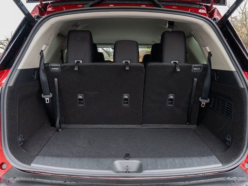 New 2026 Nissan Pathfinder SV image 9