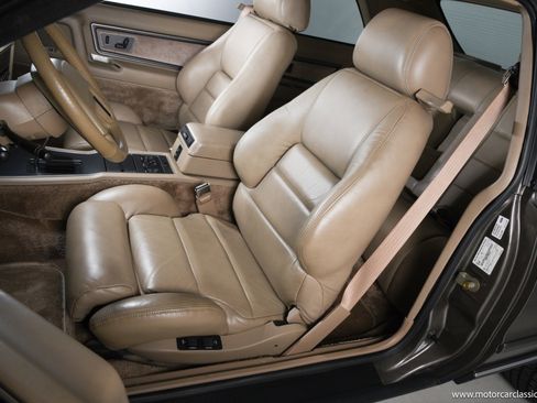 Used 1988 Lincoln Mark VII LSC RWD image 28
