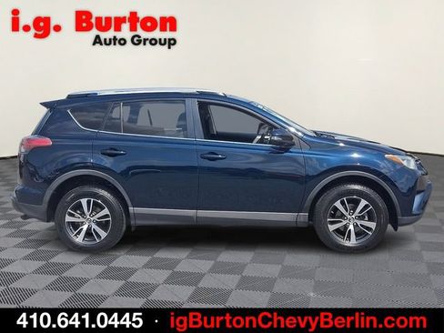 Used 2018 Toyota RAV4 XLE w/ Plus Extra Value Package AWD/4WD image 7
