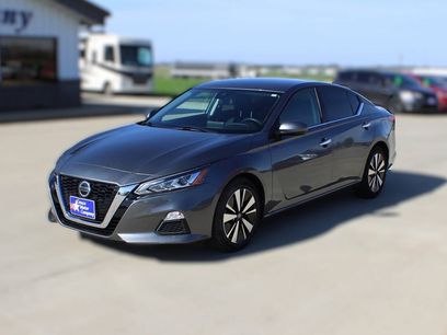 Used 2022 Nissan Altima 2.5 SV