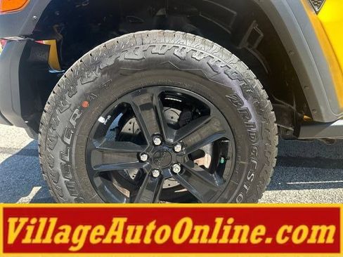 Used 2019 Jeep Wrangler Unlimited Sport w/ Technology Group AWD/4WD image 10