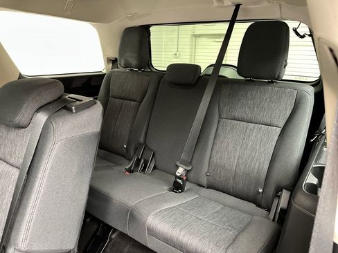 Used 2022 Ford Expedition XLT image 14