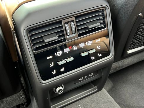 New 2026 Porsche Cayenne AWD/4WD image 18