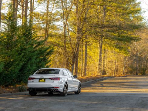 Used 2019 Audi S4 Premium Plus w/ Premium Plus Package image 44