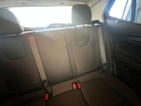 Used 2025 Buick Encore GX Preferred FWD image 37