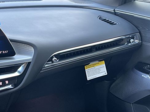 New 2025 Cadillac Lyriq Luxury image 4