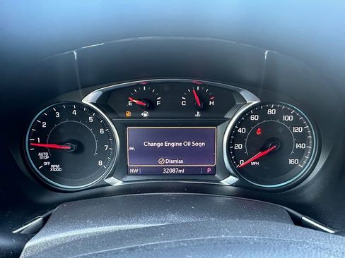 Used 2023 Chevrolet Equinox LT AWD/4WD image 19