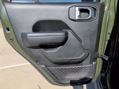 Used 2022 Jeep Wrangler Unlimited Willys image 32