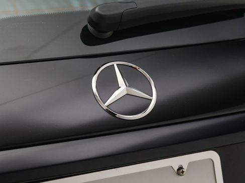 Used 2025 Mercedes-Benz GLC 43 AMG 4MATIC image 24