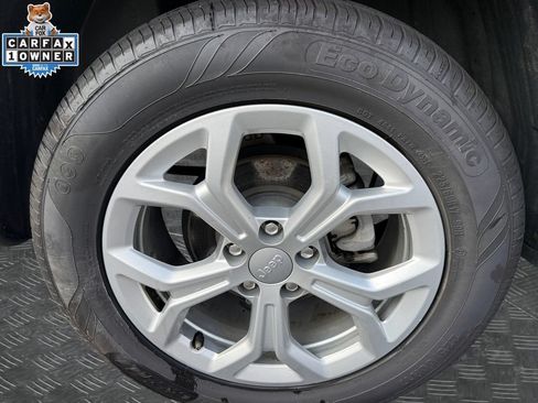 Used 2024 Jeep Compass Latitude AWD/4WD image 20