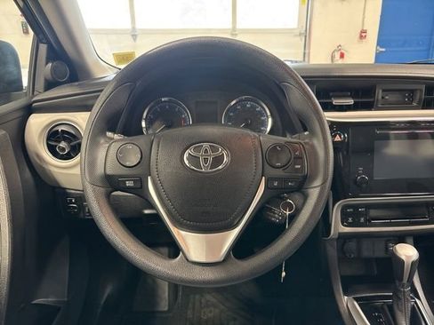 Used 2017 Toyota Corolla LE w/ Carpet Mat Package (TMS) FWD image 13