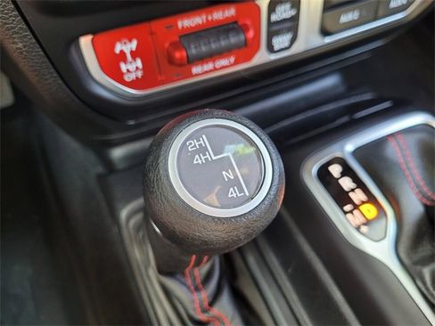 Certified 2021 Jeep Wrangler Unlimited Rubicon image 27