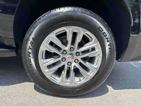 Used 2022 GMC Yukon XL SLT AWD/4WD image 30