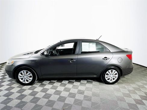 Used 2013 Kia Forte EX image 4