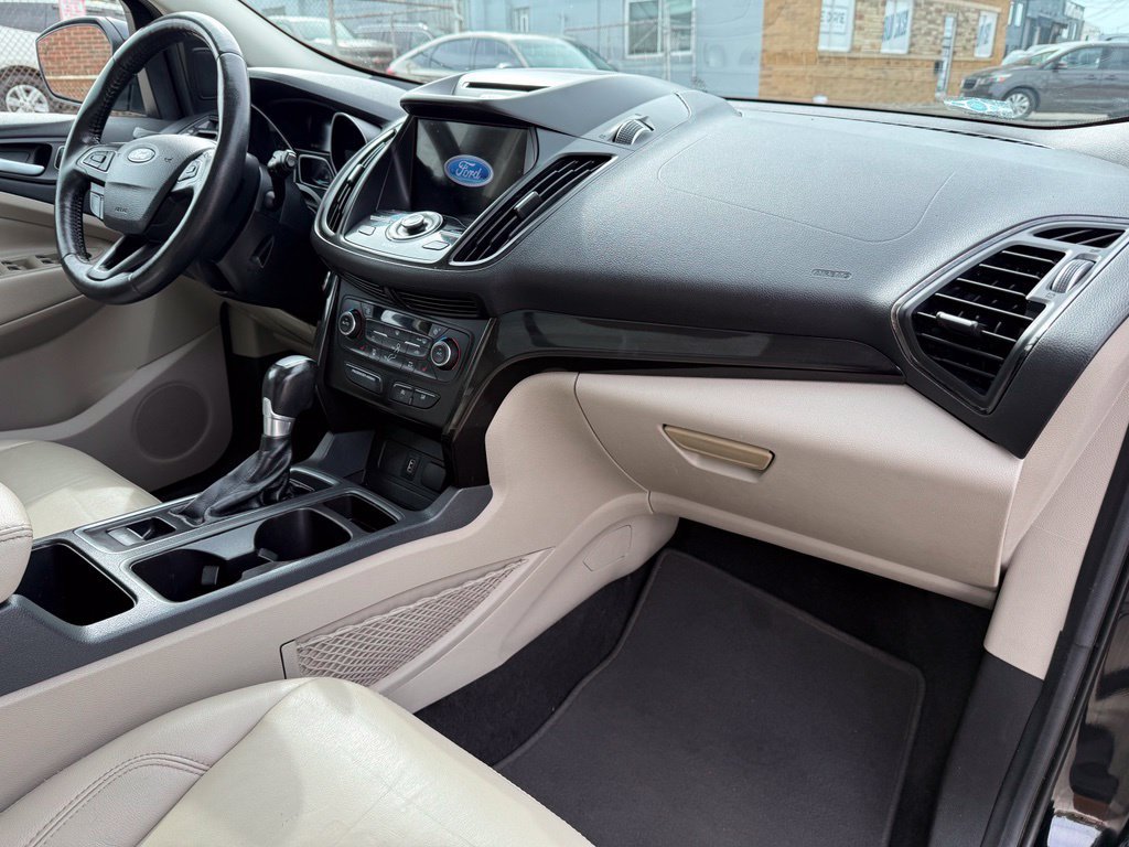 Used 2017 Ford Escape Titanium AWD/4WD image 29