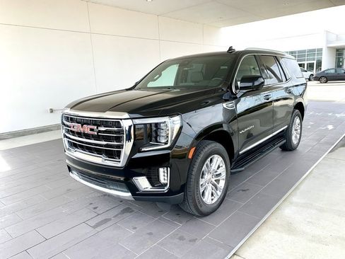 Used 2023 GMC Yukon SLT image 1