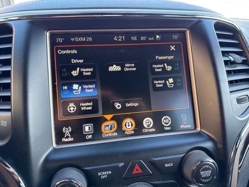 Used 2014 Jeep Grand Cherokee Overland w/ Advanced Technology Group AWD/4WD image 32