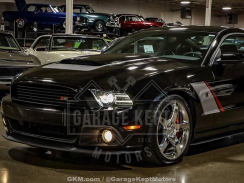 Used 2013 Ford Mustang GT Premium RWD image 22