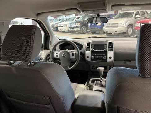 Used 2017 Nissan Frontier SV AWD/4WD image 17
