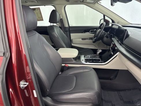 Certified 2023 Kia Carnival SX Prestige image 22
