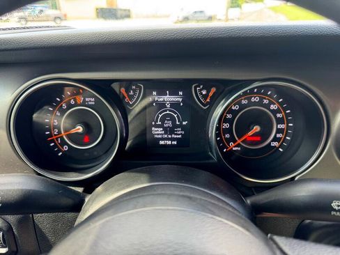 Used 2020 Jeep Wrangler Unlimited Sport image 18