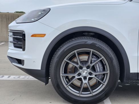 Certified 2026 Porsche Cayenne Coupe AWD/4WD image 13
