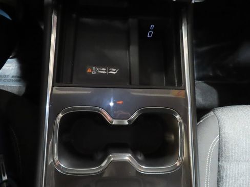 Used 2025 GMC Acadia Elevation image 24