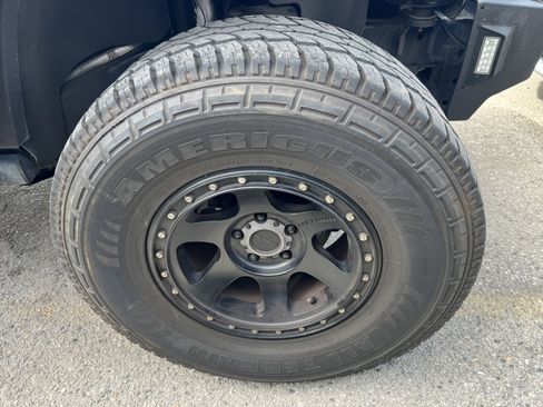 Used 2017 Jeep Wrangler Unlimited Sport w/ Quick Order Package 24S image 11