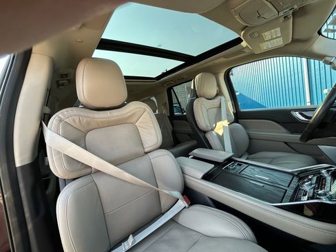 Used 2023 Lincoln Navigator Reserve image 27