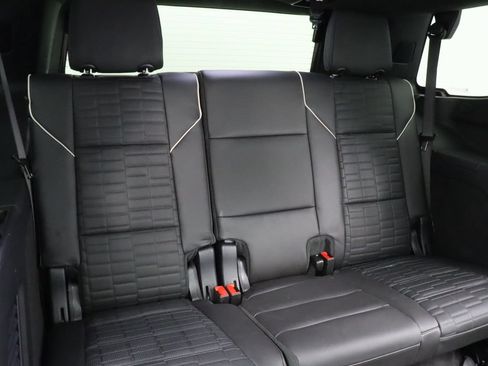 Used 2026 Cadillac Escalade Platinum Sport w/ LPO, ONYX Package AWD/4WD image 37