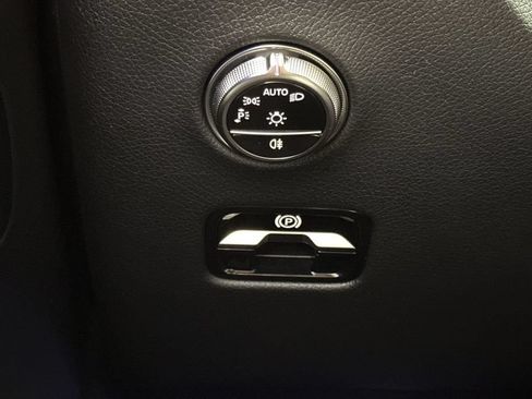 Certified 2026 Mercedes-Benz GLC 300 4MATIC image 32