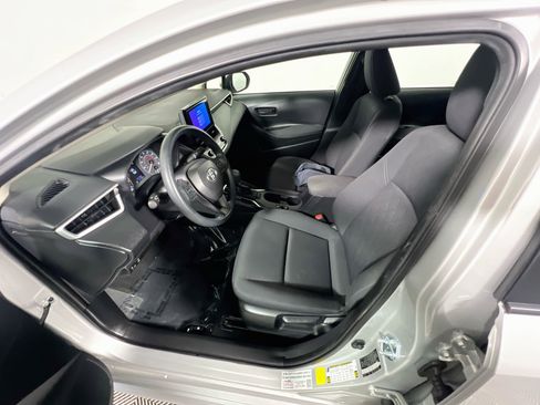 Used 2025 Toyota Corolla LE FWD image 15