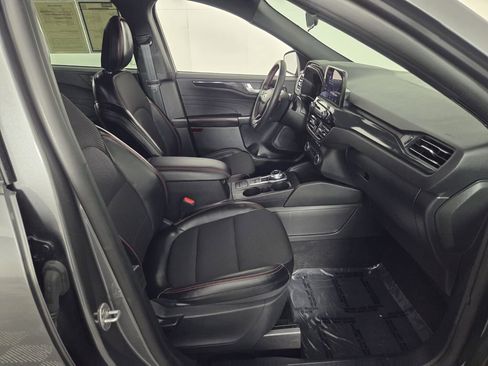 Used 2025 Ford Escape ST-Line image 29