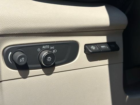 Used 2021 Buick Envision Avenir w/ Technology Package II AWD/4WD image 35