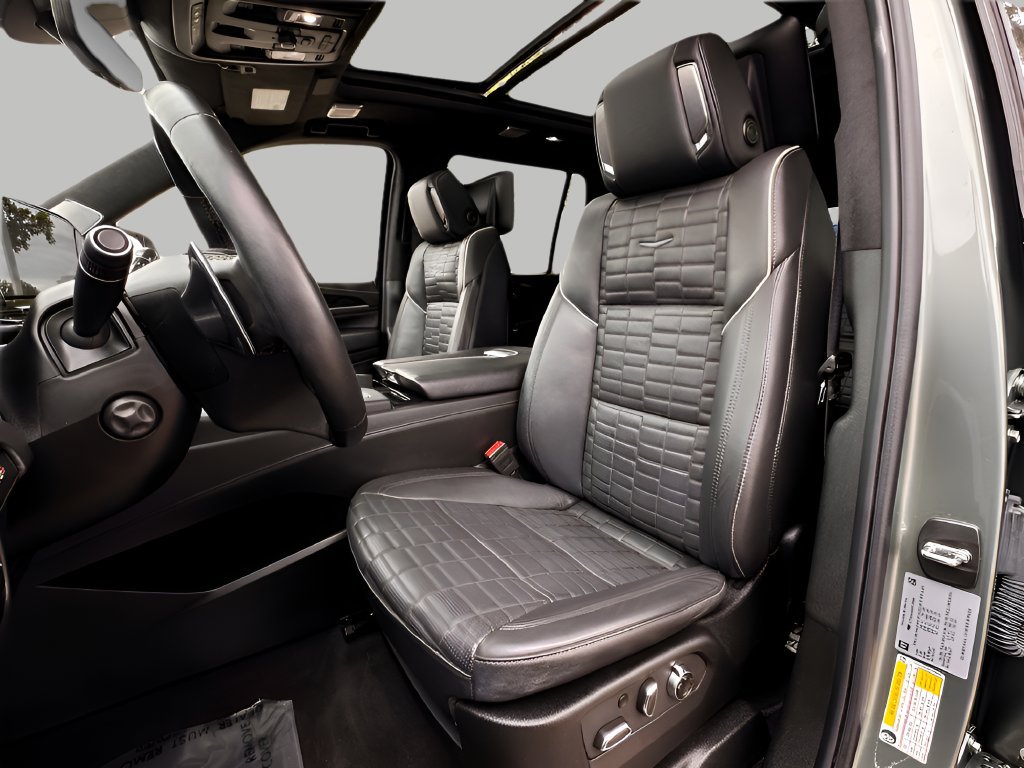 Used 2024 Cadillac Escalade V AWD/4WD image 6