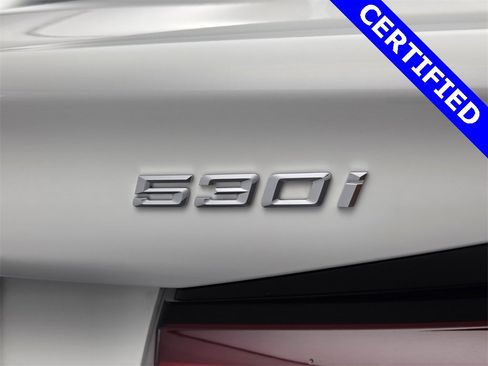 Certified 2023 BMW 530i w/ Convenience Package image 27