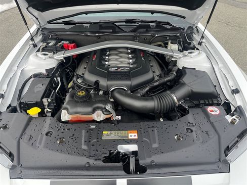 Used 2014 Ford Mustang GT RWD image 11