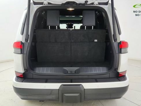 Used 2024 Lexus GX 550 w/ Accessory Package (31) AWD/4WD image 14