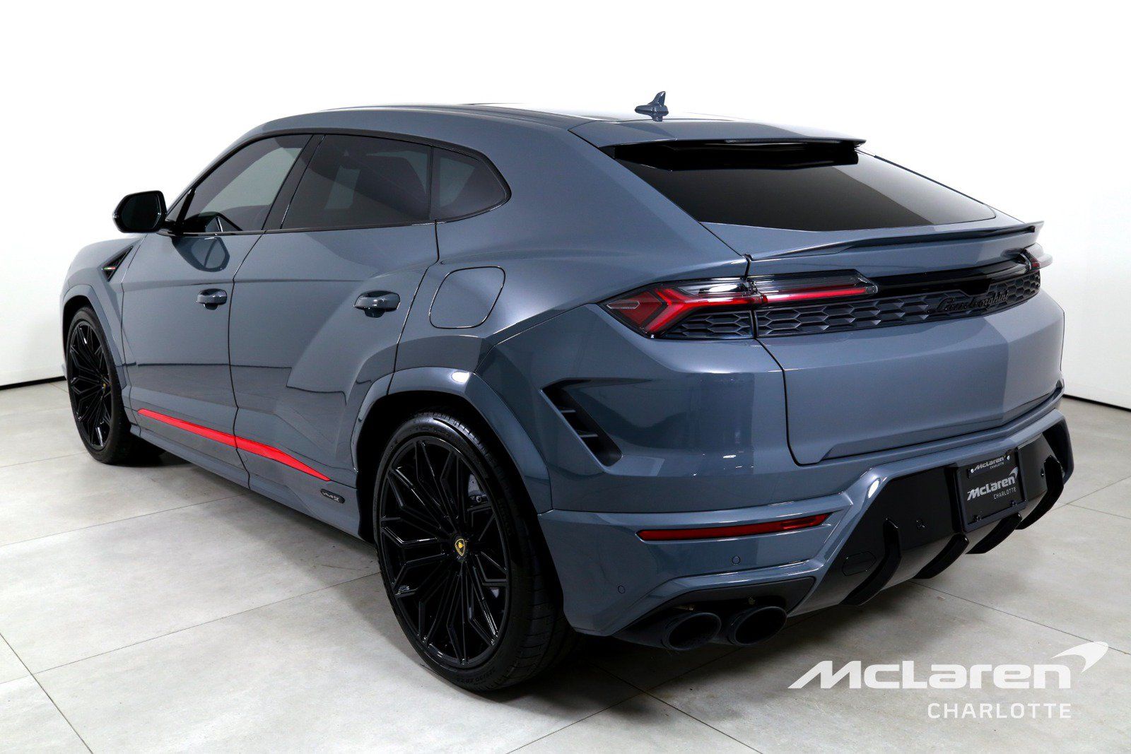 Used 2025 Lamborghini Urus S AWD/4WD image 6