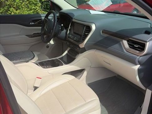 Used 2021 GMC Acadia Denali w/ Denali Technology Package image 21