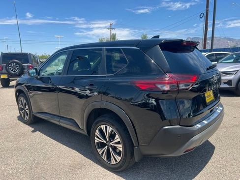 Used 2023 Nissan Rogue SV FWD image 6