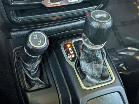 Used 2022 Jeep Wrangler Sport AWD/4WD image 12
