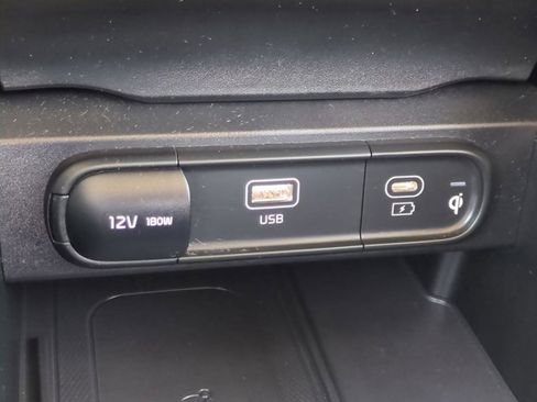 Used 2025 Kia Telluride S image 23