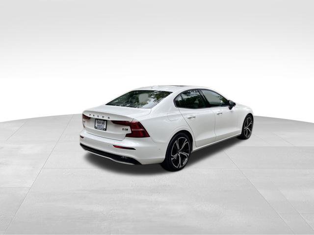 Certified 2023 Volvo S60 B5 Plus AWD/4WD image 8